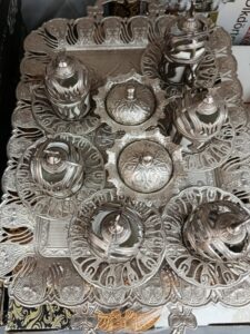 Silbernes Tassen-Set