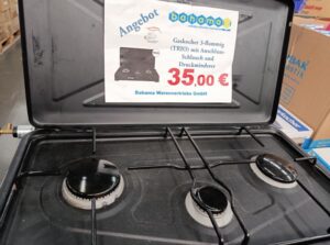 Moderner 3-Flammen-Gaskocher – Professionelles Kochen mit zeitgenössischer Eleganz