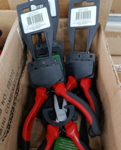 Professionelle Kombizange für Elektroarbeiten